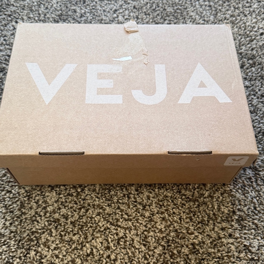 Veja Sneakers Size 9 V10 B Mesh Womens White Natural Pierre Suede New Shoes - Picture 5 of 6